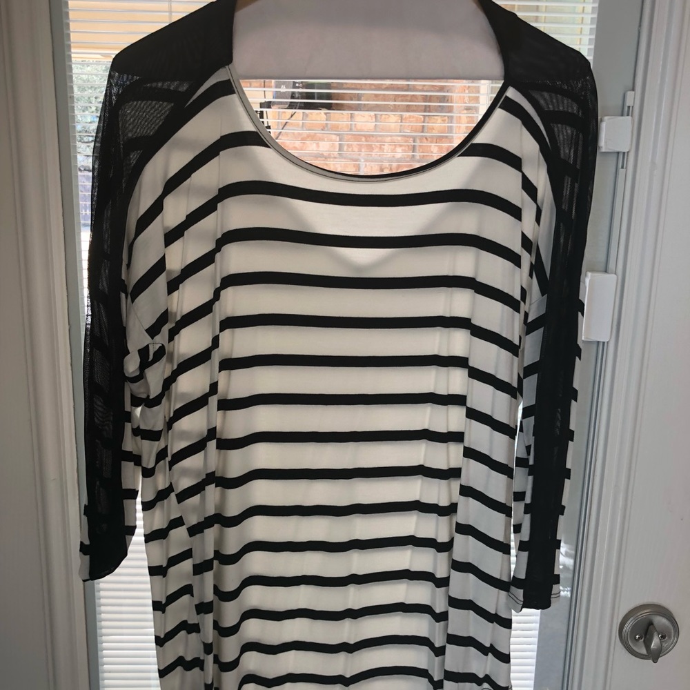 3/4 Length Top (L)